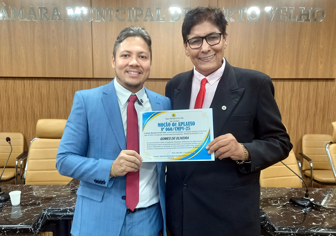 Jornalista Gomes Oliveira e vereador Zé Paroca, autor da Moção de Aplauso